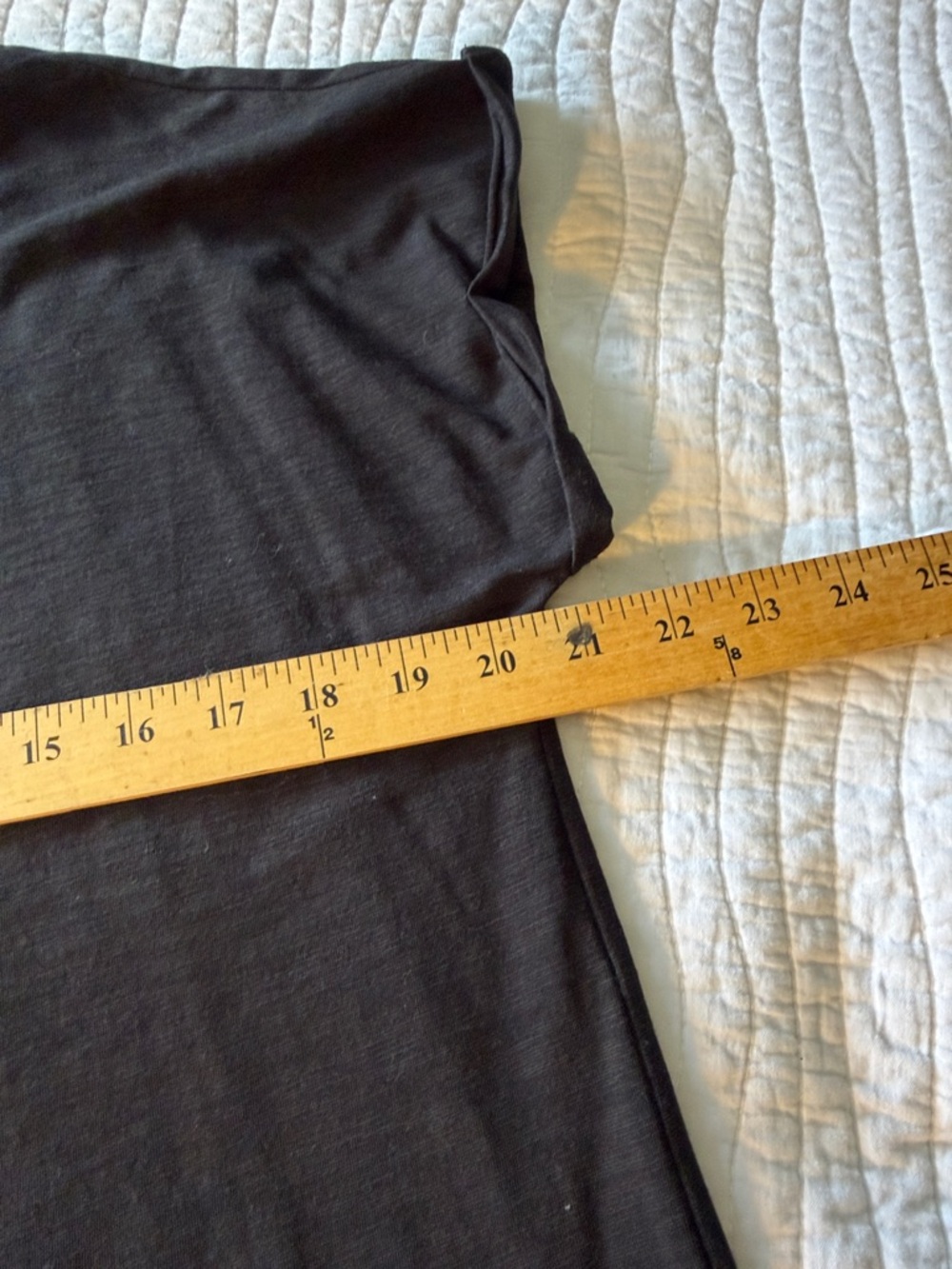 Christian Siriano Black 'Love' Script Short Sleeve Tee - Picture 4 of 7